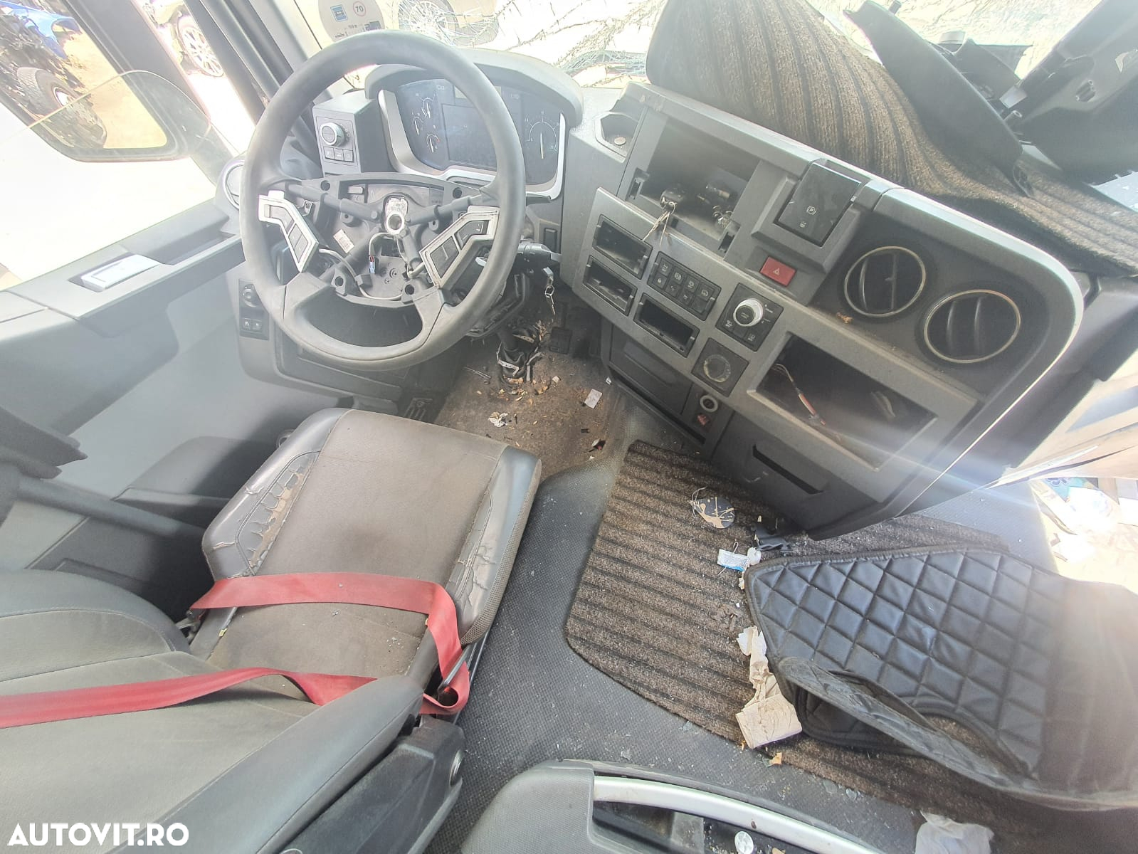 Dezmembrez Renault Trucks T460 T 460 480 T480 motor 10.9 338kw 460cp dezmembrari piese EURO 6 2018 - 5