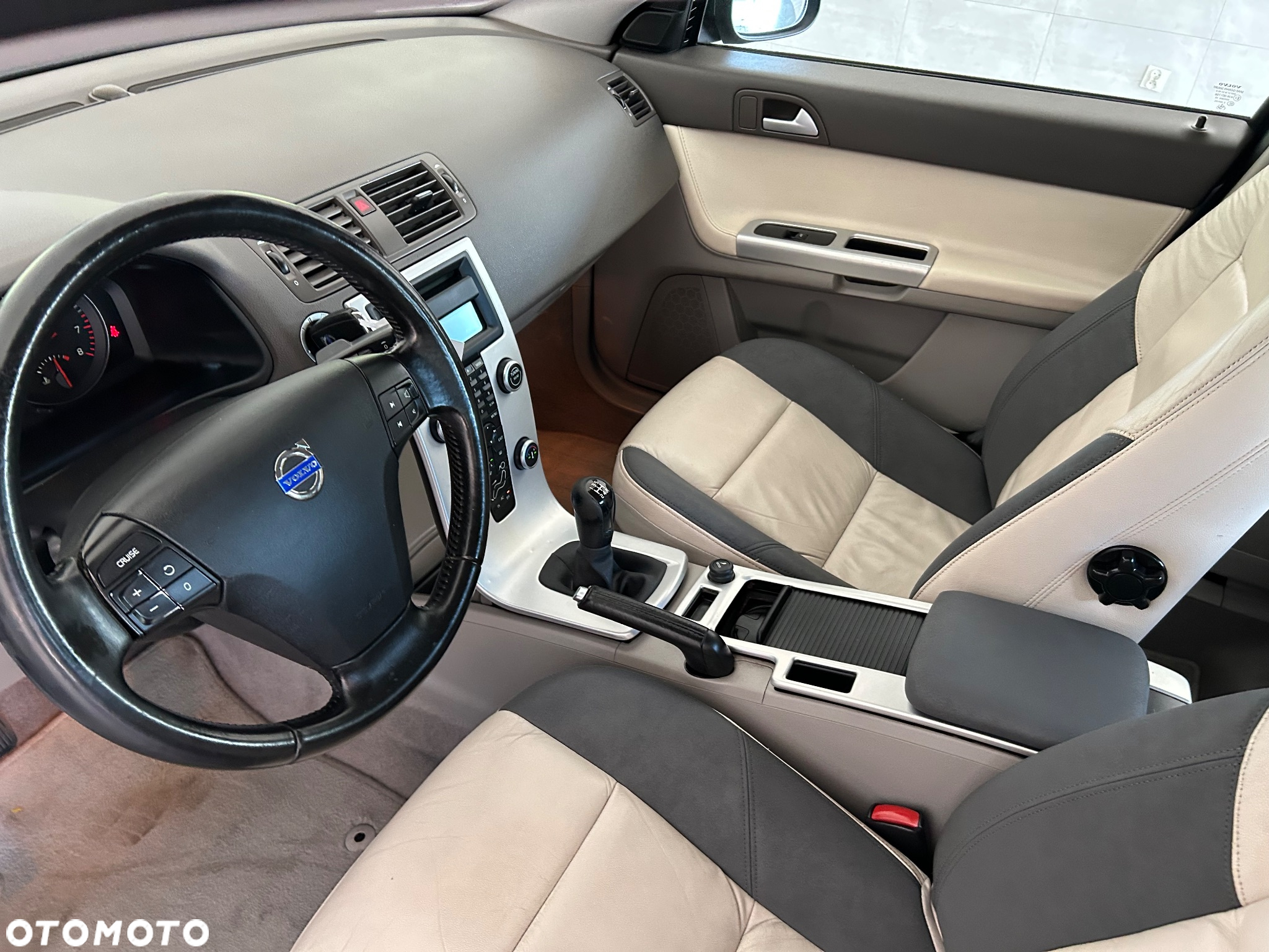 Volvo S40 1.6 Momentum - 36