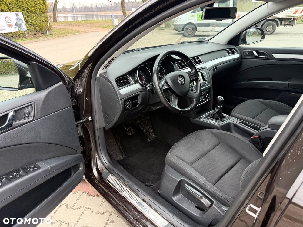 Skoda Superb 2.0 TDI Ambition - 5