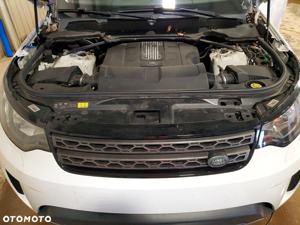 Land Rover Discovery 3.0 V6 Supercharged SE - 9
