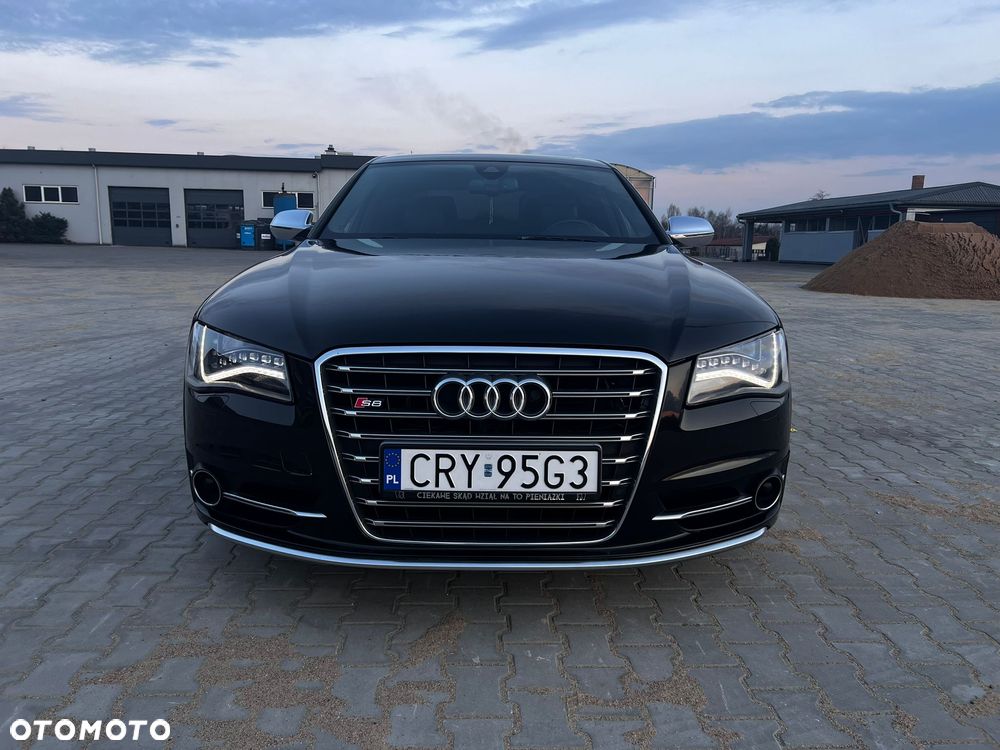 Audi S8 - 9