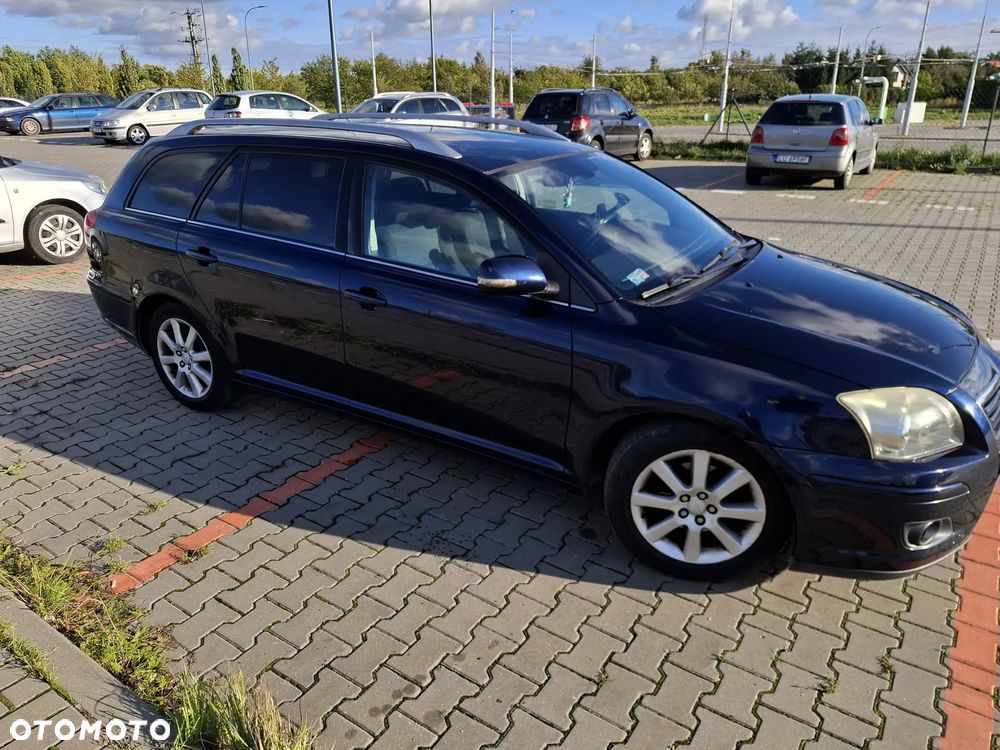 Toyota Avensis 1.8 VVT-i Sol - 9