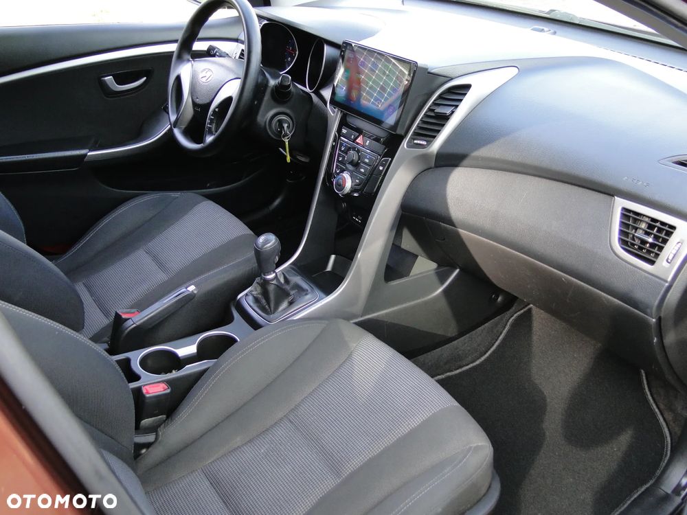 Hyundai i30 1.4 CRDi Premium - 19