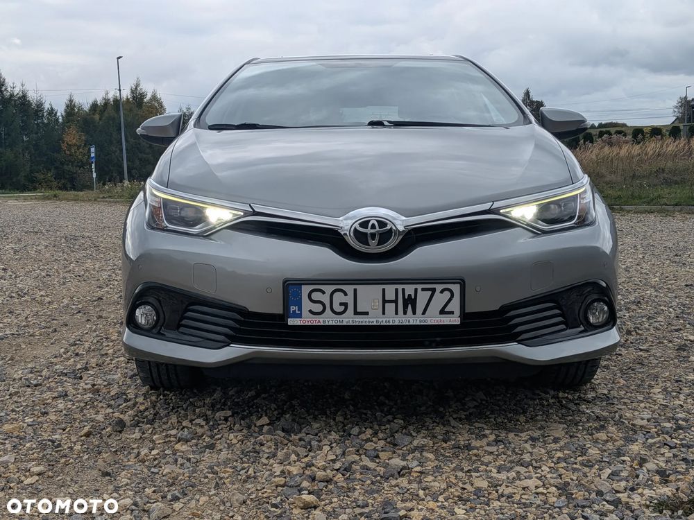 Toyota Auris 1.6 Prestige - 10