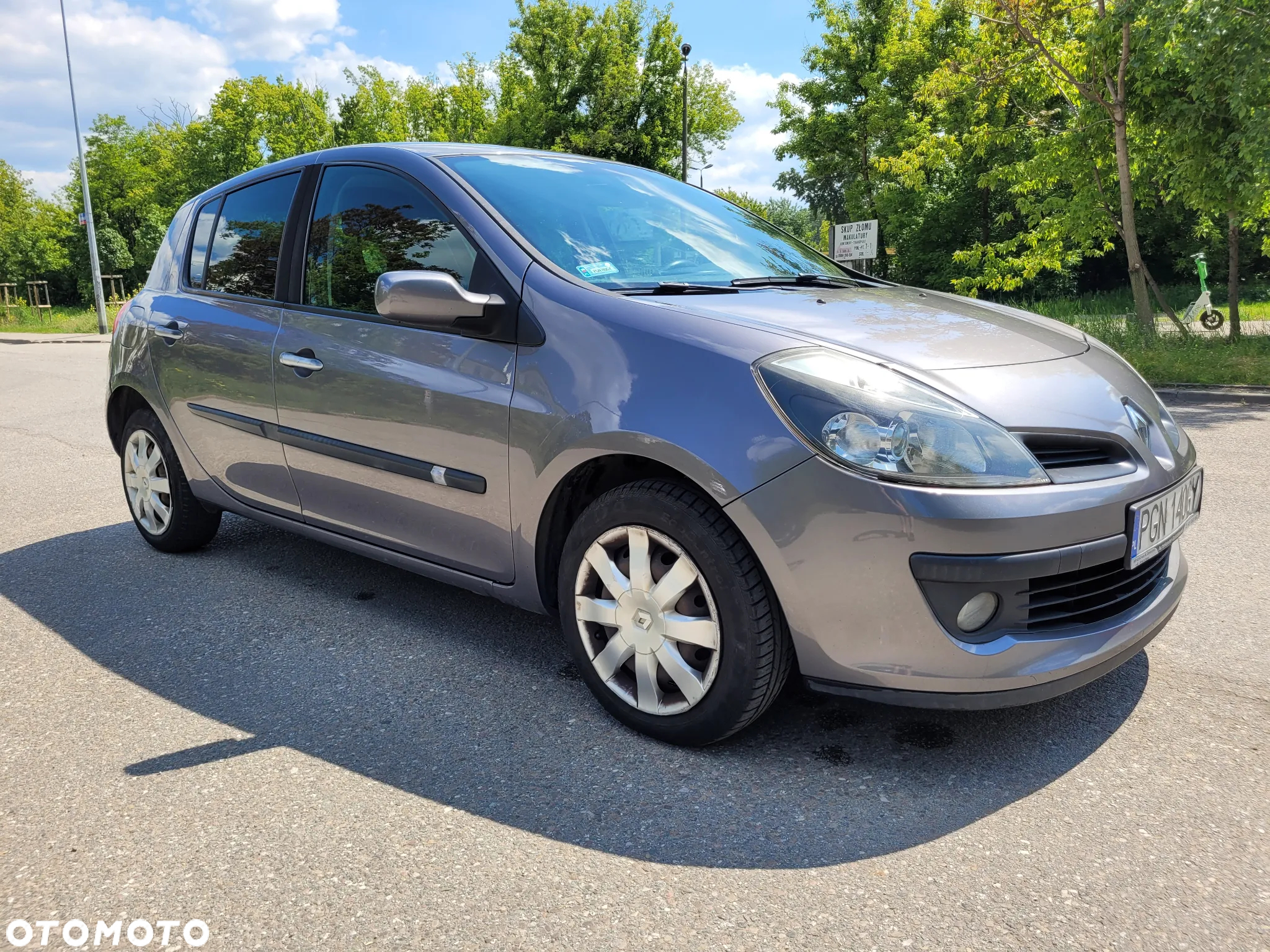Renault Clio - 2