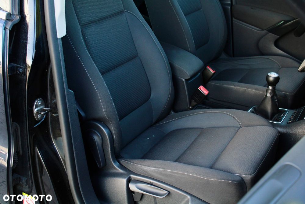 Volkswagen Tiguan - 22