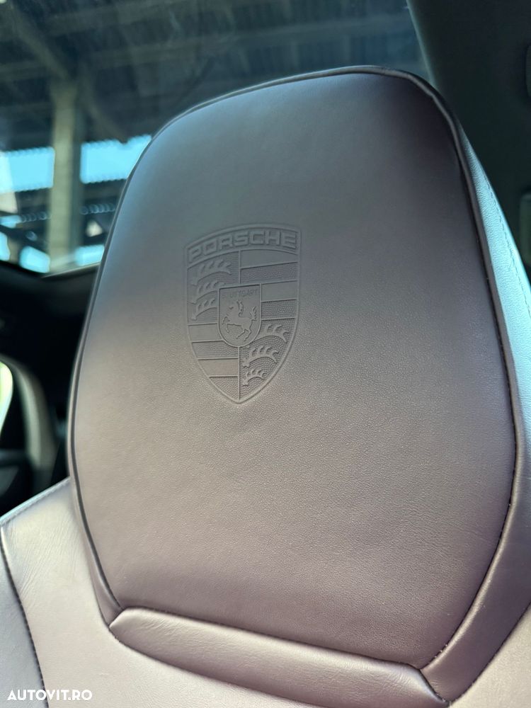 Porsche Cayenne Coupe E-Hybrid - 23