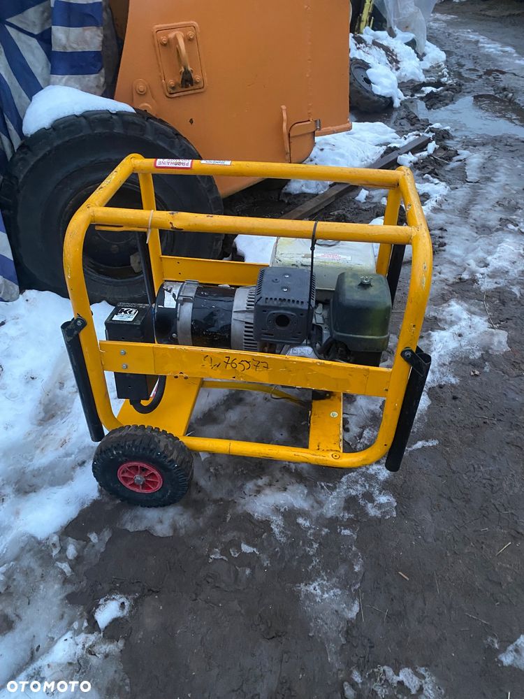 Agregat prądotwórczy 4 KW Honda 8 km 230v - 3