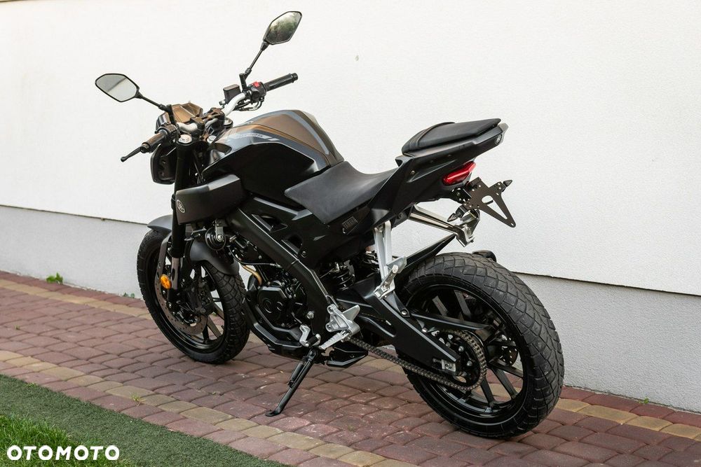 Yamaha MT - 4