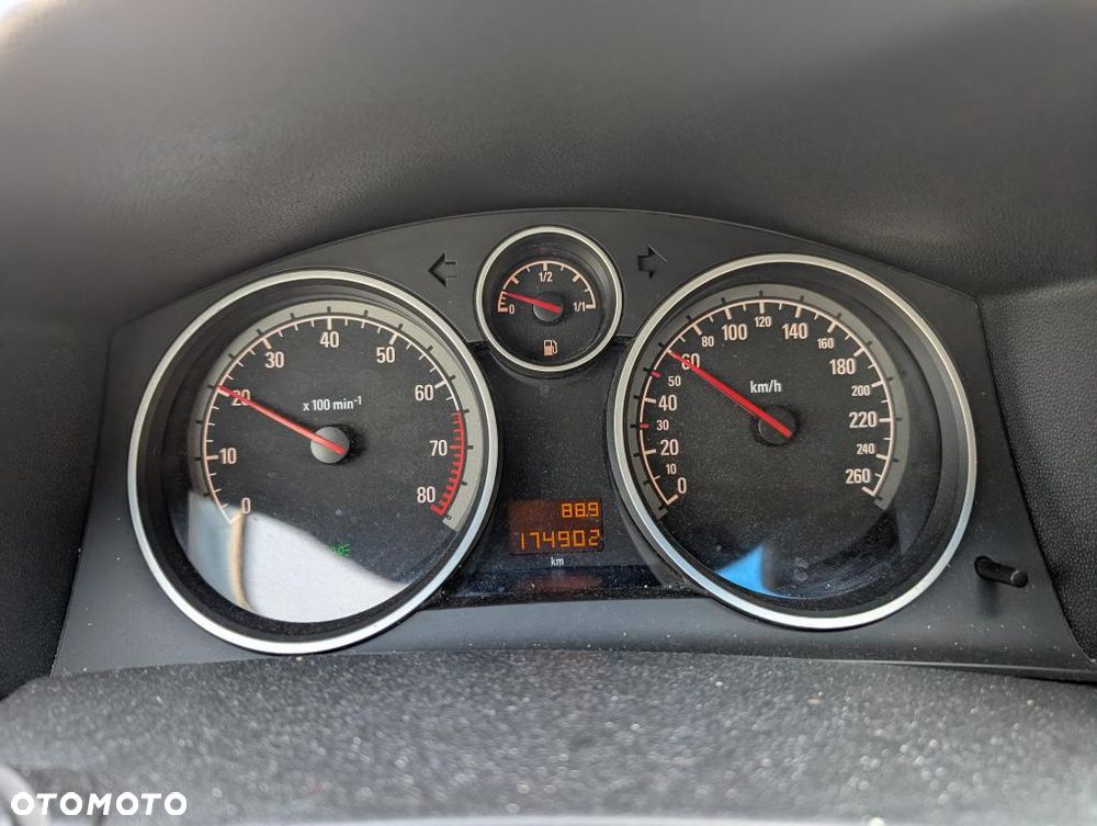 Opel Astra 1.6 Start - 10