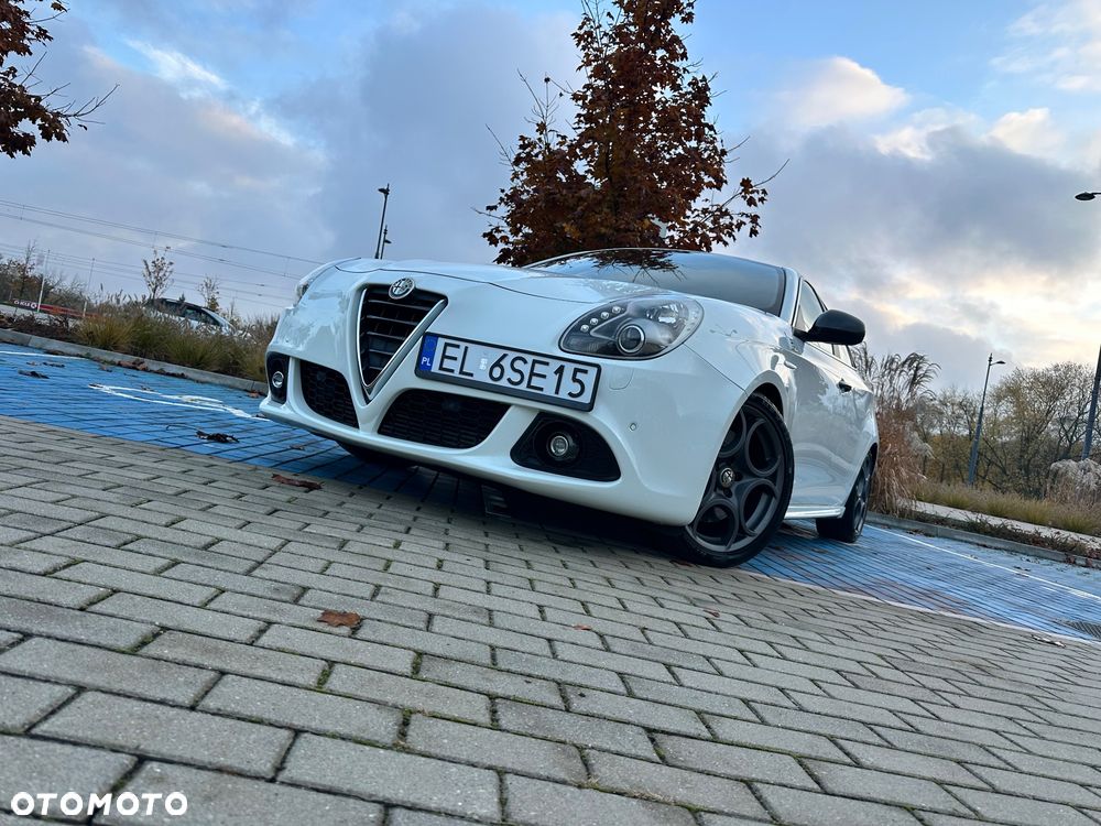 Alfa Romeo Giulietta 2015 photo 3