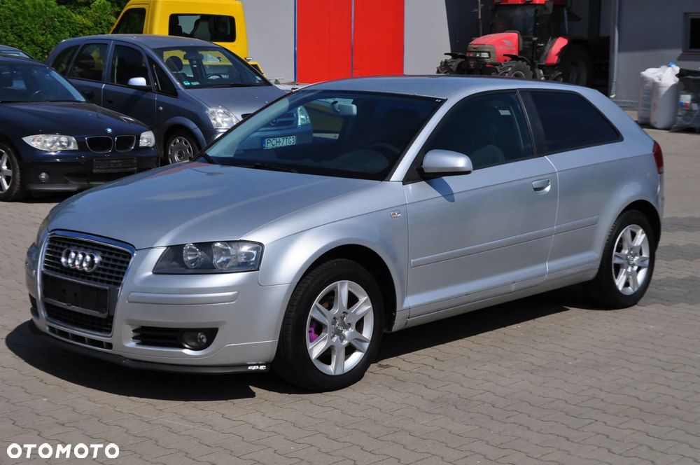 Audi A3 1.6 Limited Edition - 1
