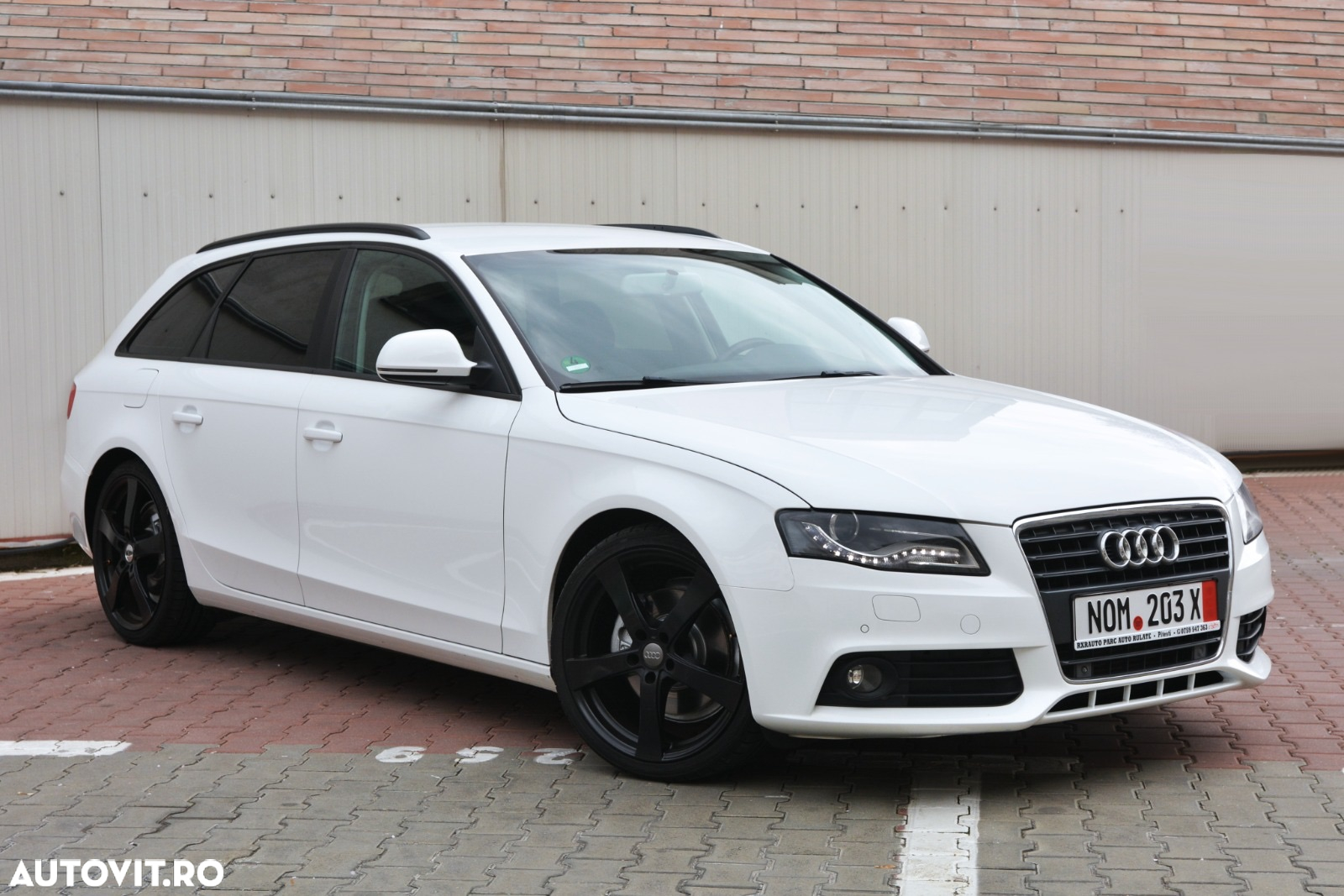 Audi A4 2.0 TDI Avant - 9