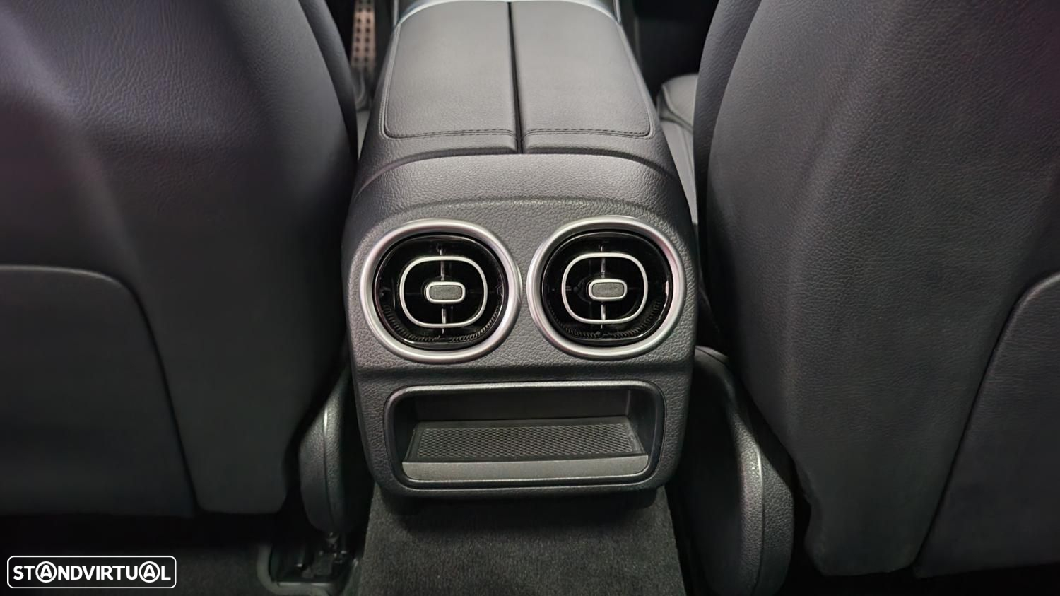 Mercedes-Benz C 300 e AMG Line - 19