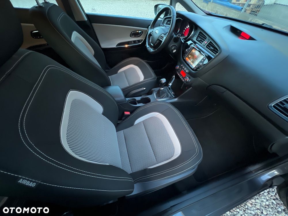 Kia Ceed 1.4 CVVT Dream Team Edition - 26