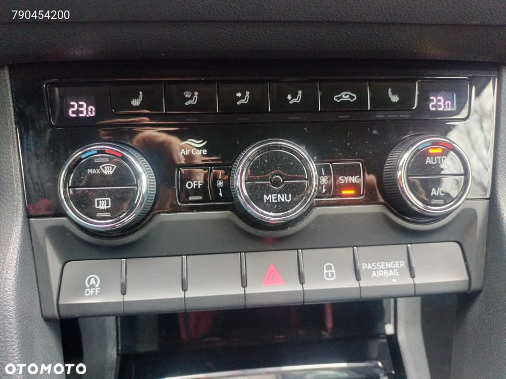 Skoda Karoq 1.6 TDI 4x2 Style DSG - 30