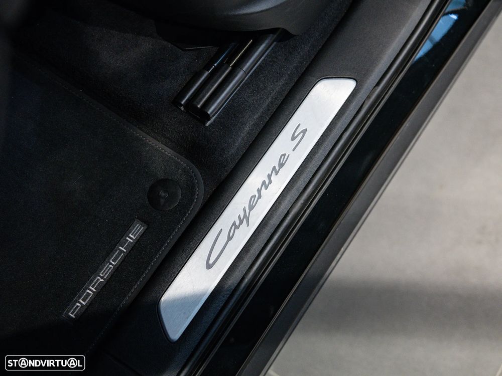 Porsche Cayenne S E-Hybrid - 22