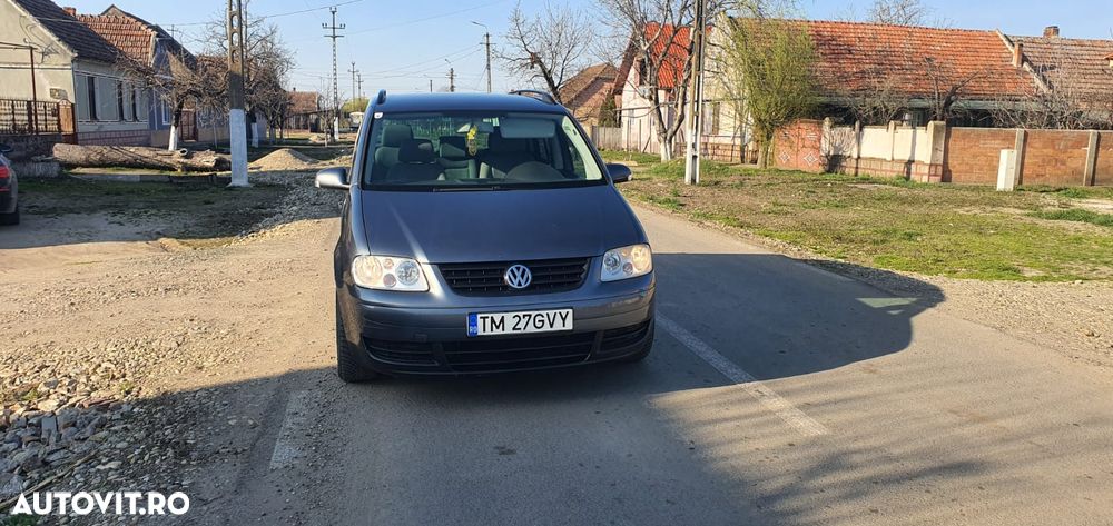 Volkswagen Touran 1.9 TDI Highline - 7