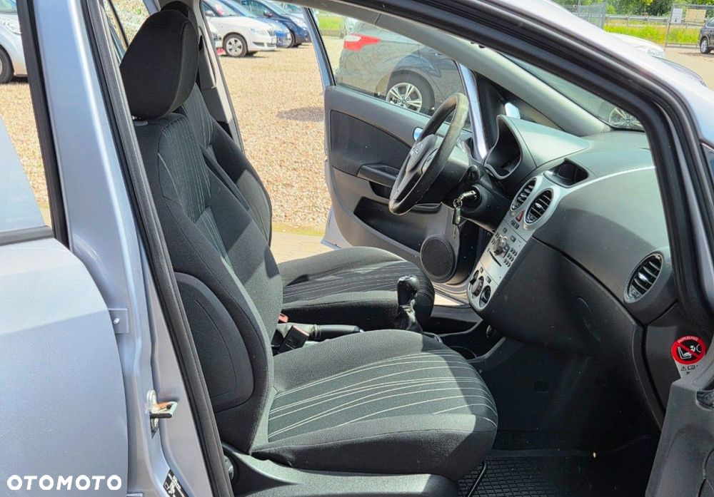 Opel Corsa - 25