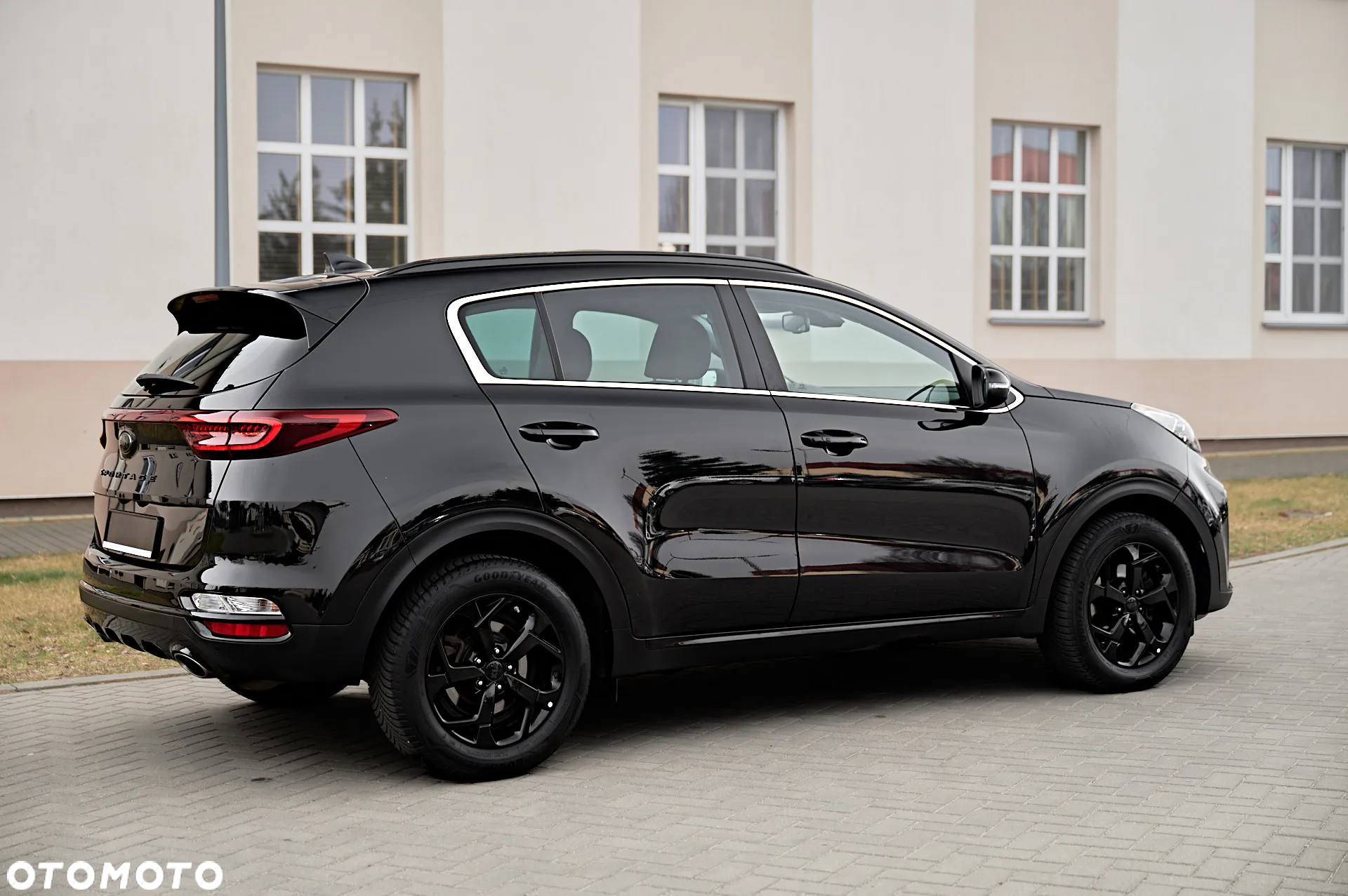 Kia Sportage 1.6 T-GDI 2WD DCT Black Edition - 13