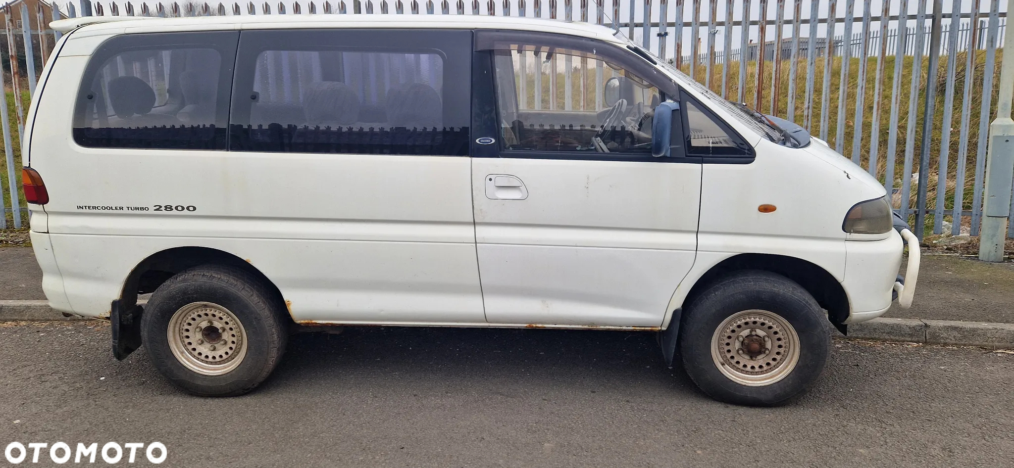 Mitsubishi L400 - 16