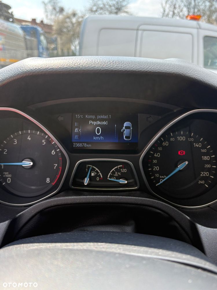 Ford Focus 1.6 SYNC Edition - 6