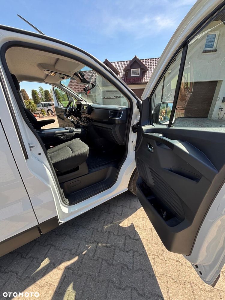 Renault Trafic - 13