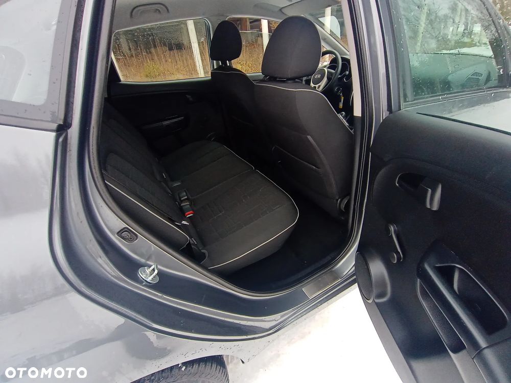 Kia Venga 1.4 CVVT Vision - 23