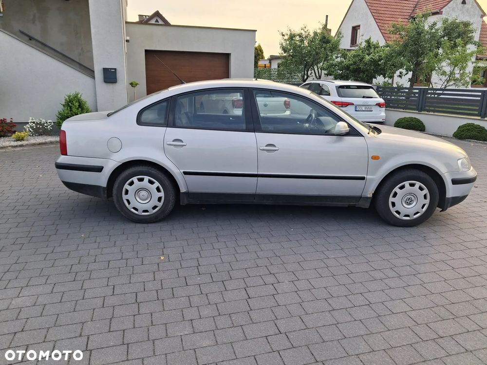 Volkswagen Passat - 5