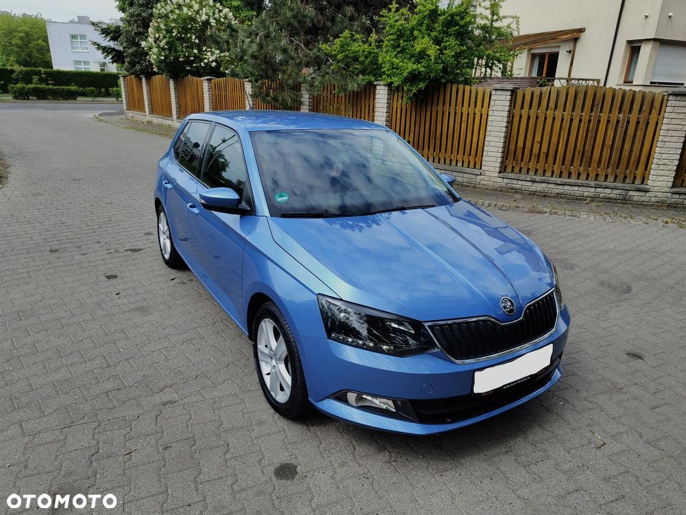 Skoda Fabia 1.2 TSI Cool Edition Red & Grey - 2
