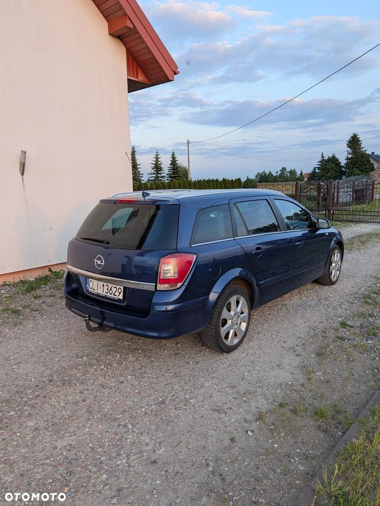 Opel Astra 1.7 CDTI Cosmo - 4