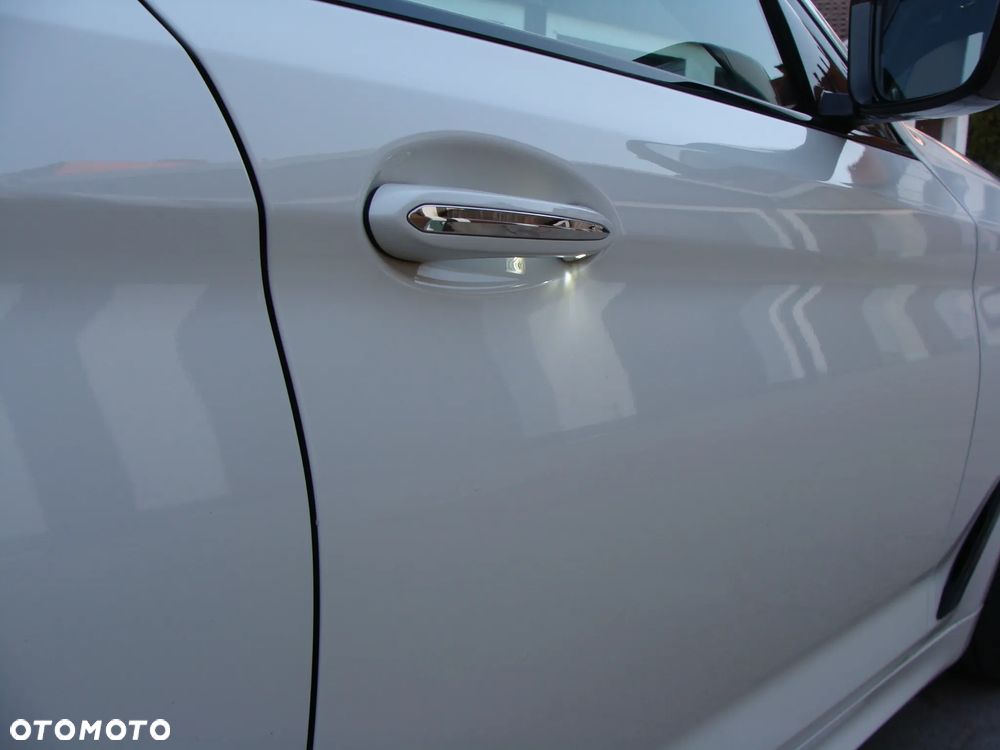 BMW Seria 5 520d xDrive M Sport sport - 18