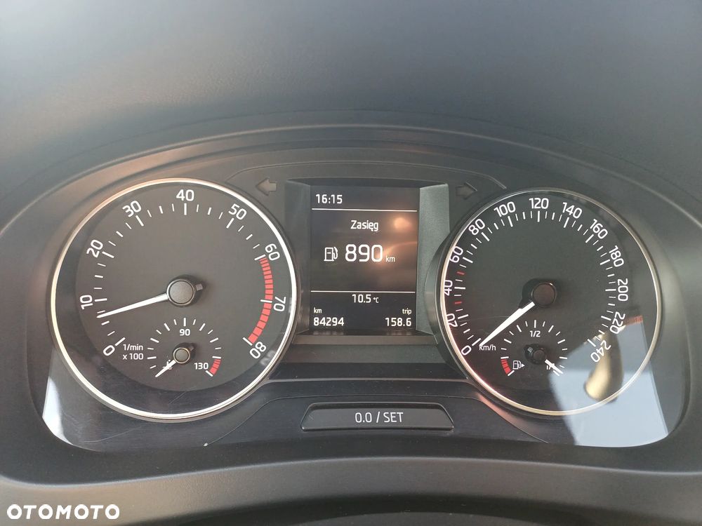 Skoda RAPID 1.2 TSI Ambition - 10
