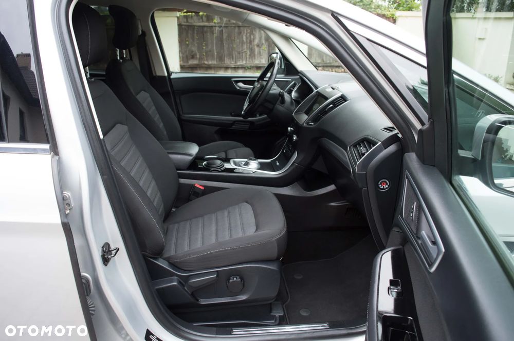 Ford S-Max 2.5 Duratec FHEV TITANIUM - 29