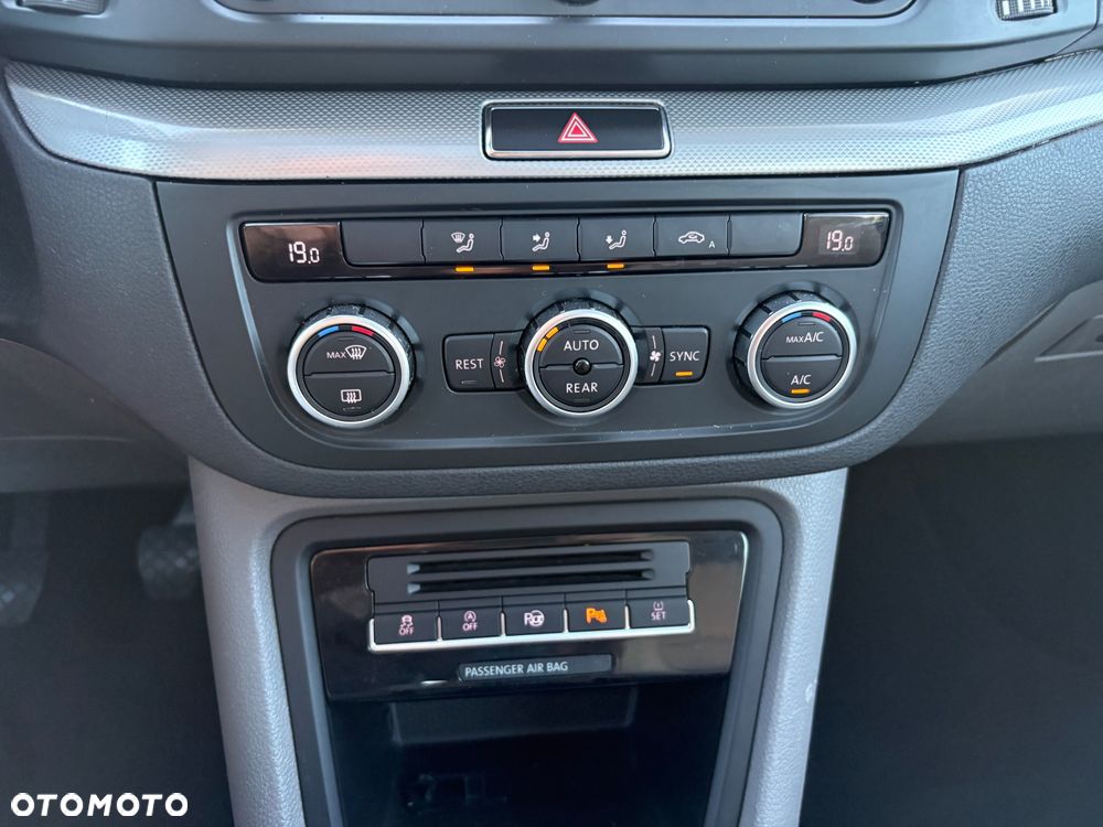 Volkswagen Sharan 2.0 TDI BlueMotion Technology Trendline - 16