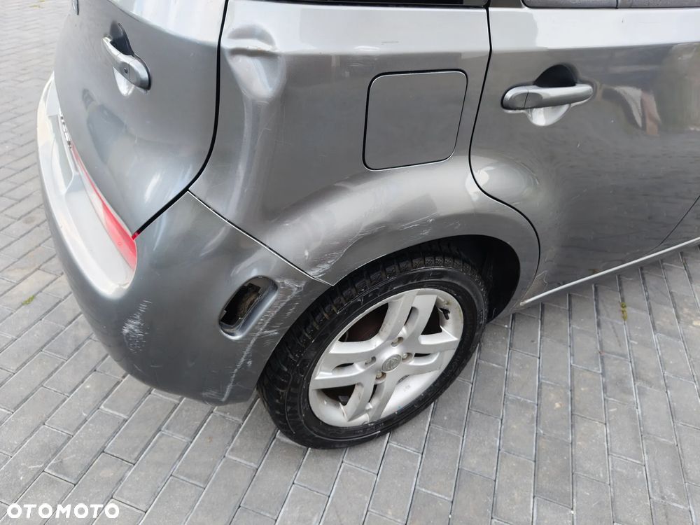 Nissan Cube - 13