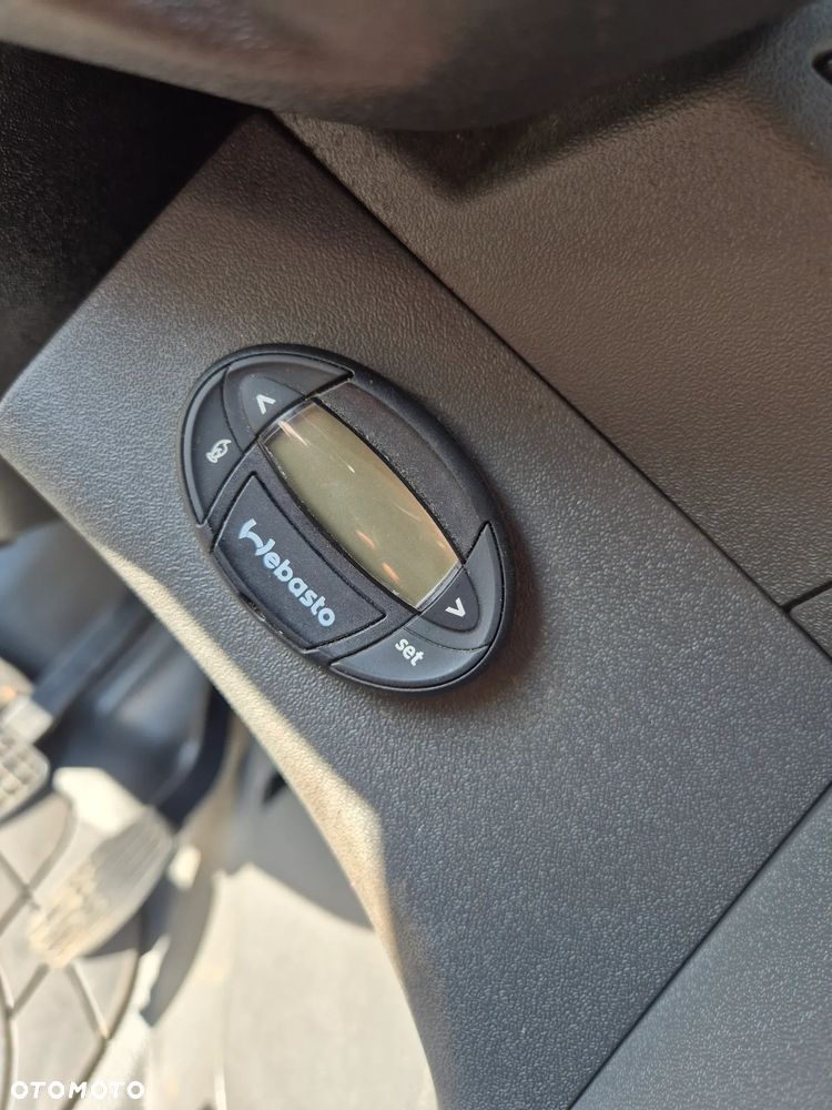 Iveco Daily 65 C 17 / 3.0 SILNIK / KONTENER / WINDA / MOCNY / WEBASTO / MANUAL / NISKI KONTENER / SERWISOWANY / EURO 5 - 26