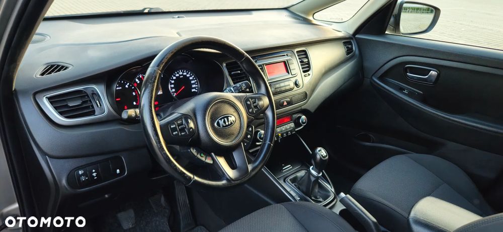 Kia Carens 1.7 CRDi L 7os - 6