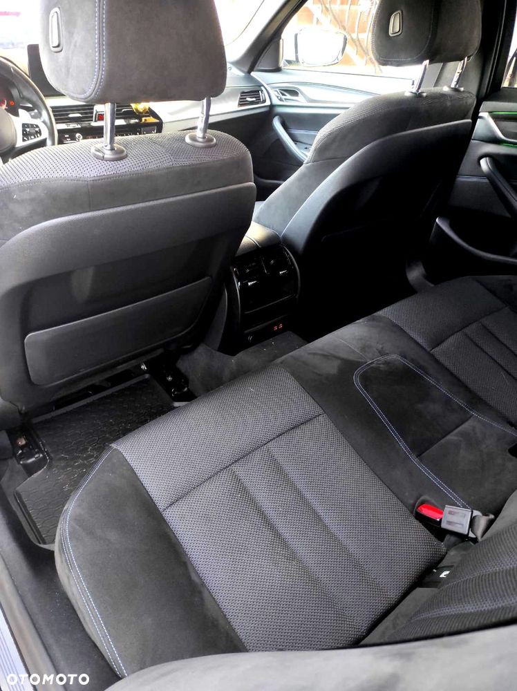 BMW Seria 5 520d xDrive - 22