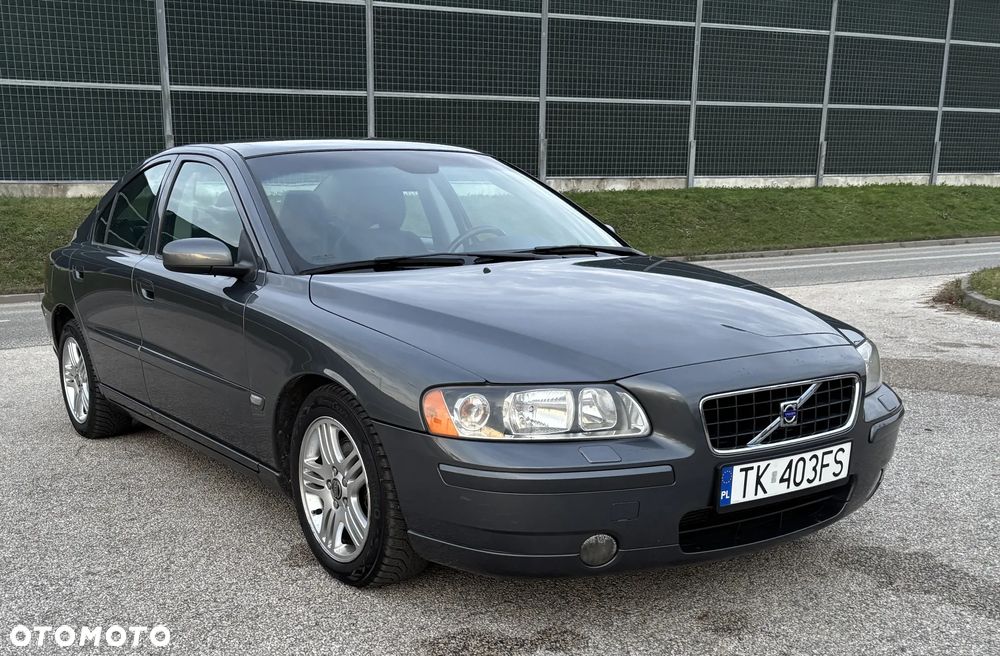Volvo S60 2.4D Momentum - 1