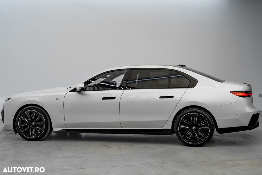 BMW Seria 7 740Ld xDrive MHEV - 11