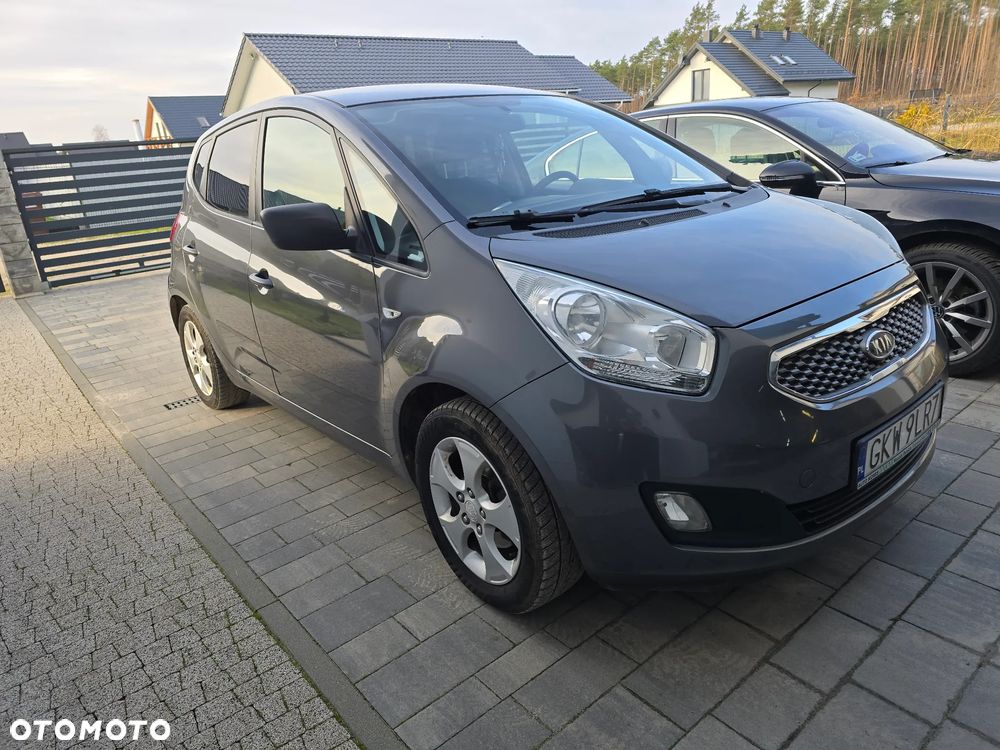 Kia Venga - 16
