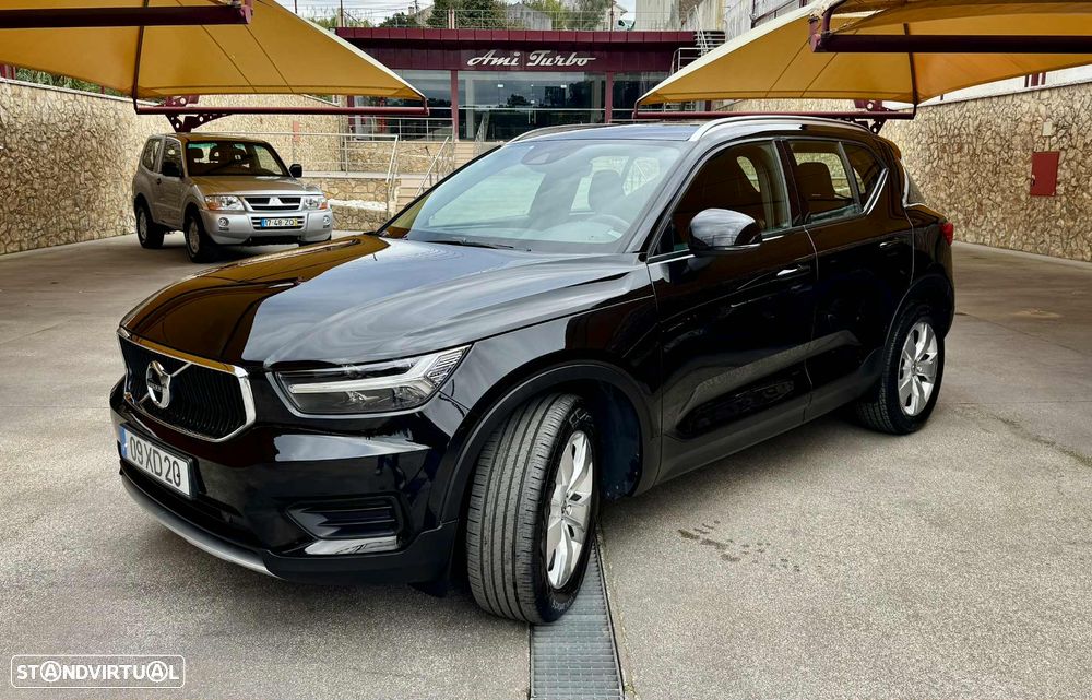 Volvo XC 40 2.0 D3 Momentum - 1