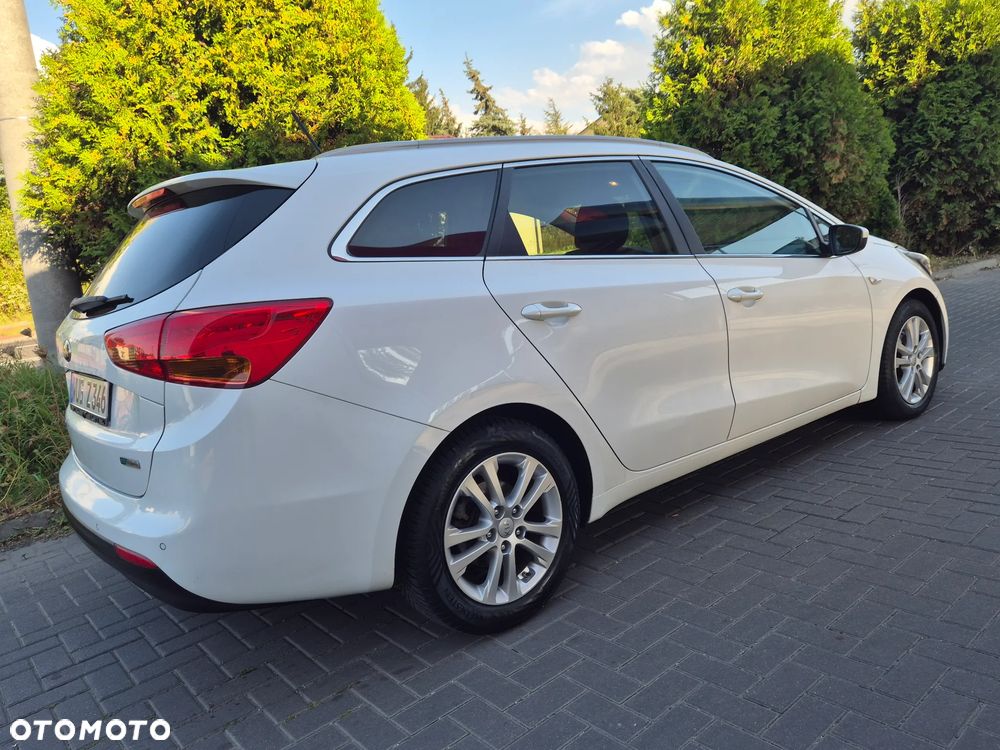 Kia Ceed 1.6 CRDi 128 Platinum Edition - 13