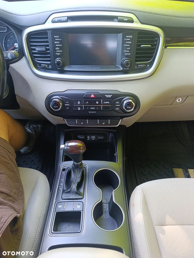 Kia Sorento 2.4 GDI 2WD Edition 7 - 8
