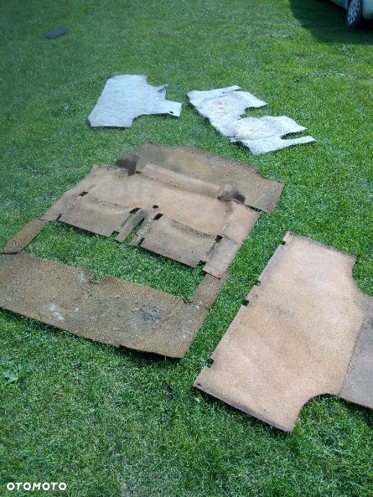 TRABANT 601 sedan wykładzina dywan tapicerka podłogi - 3