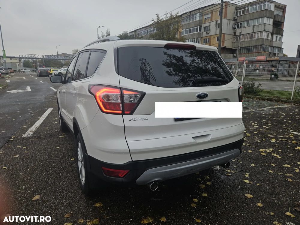 Ford Kuga - 11