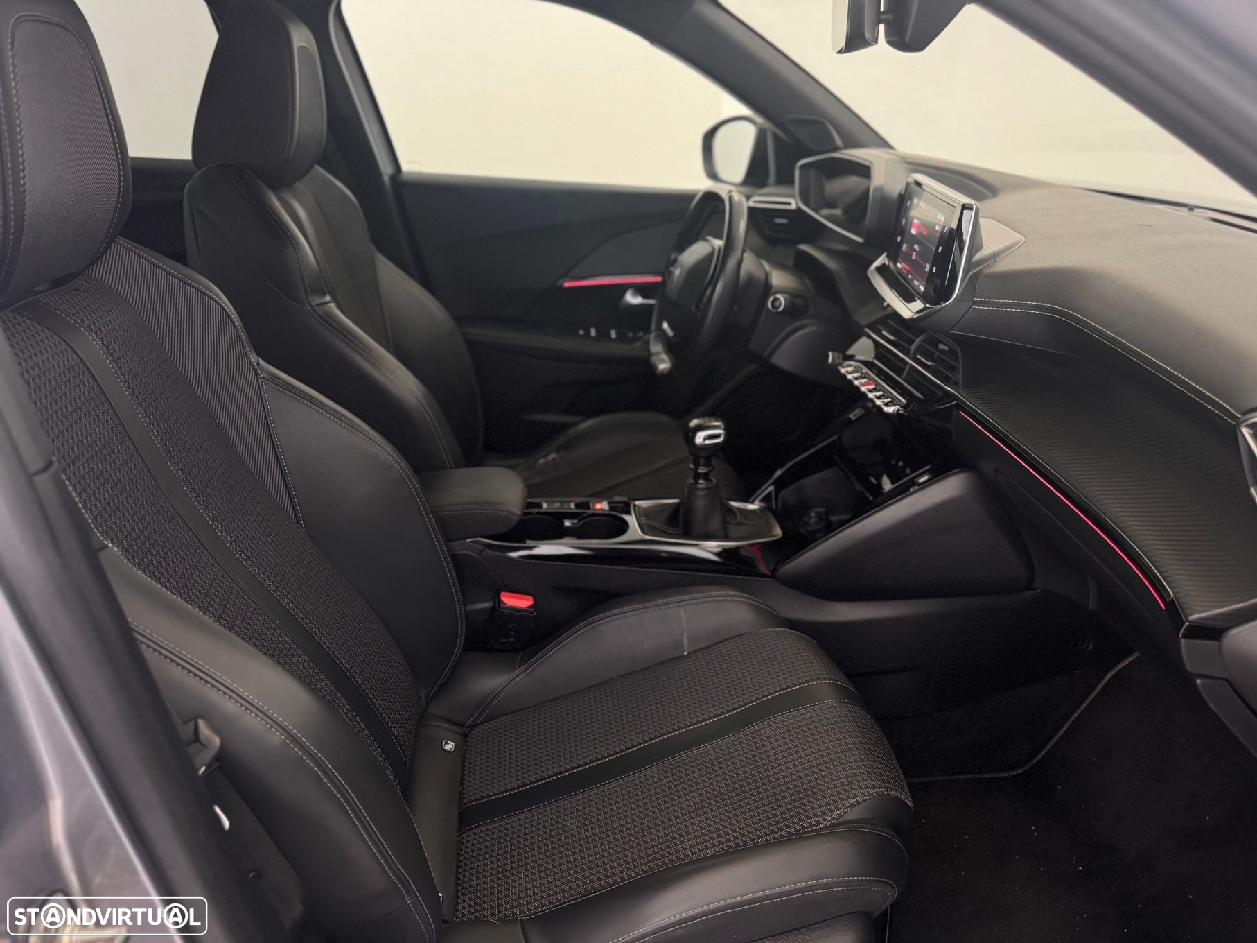 Peugeot 2008 1.2 PureTech GT Line - 13