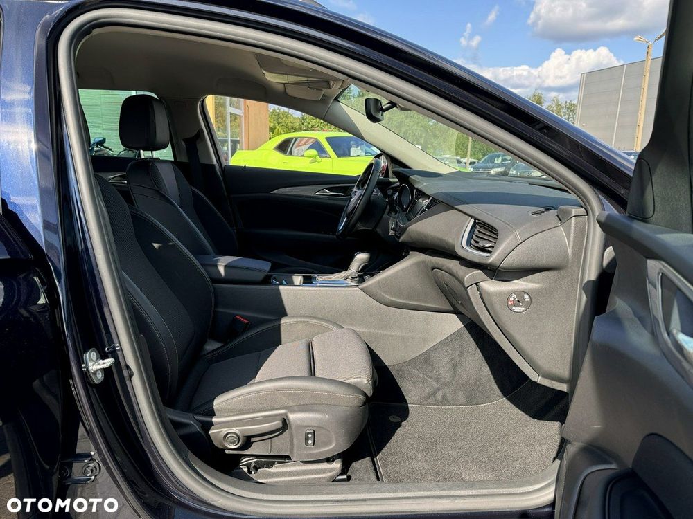 Opel Insignia - 21