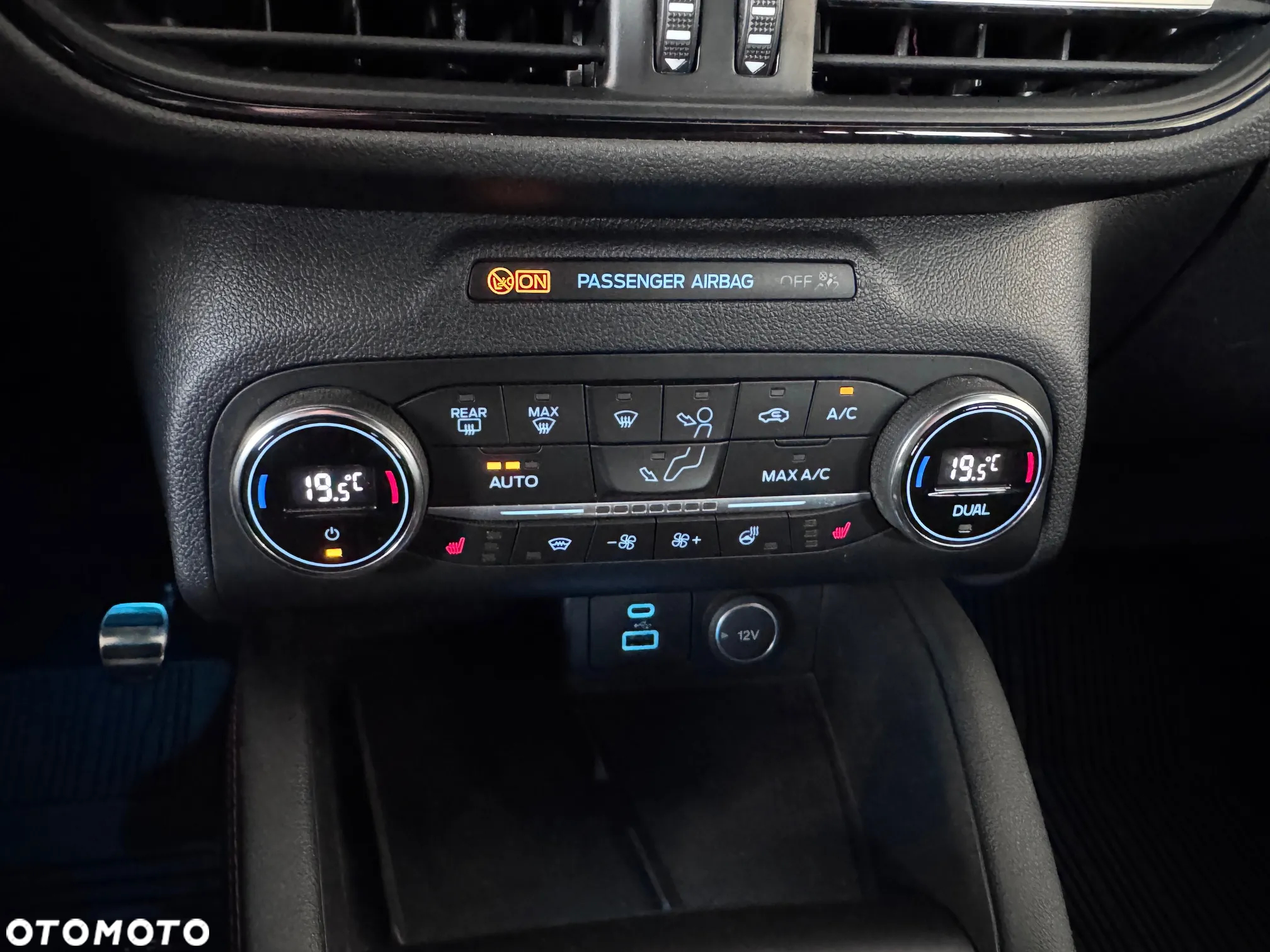 Ford Kuga 1.5 EcoBoost FWD ST-Line - 28